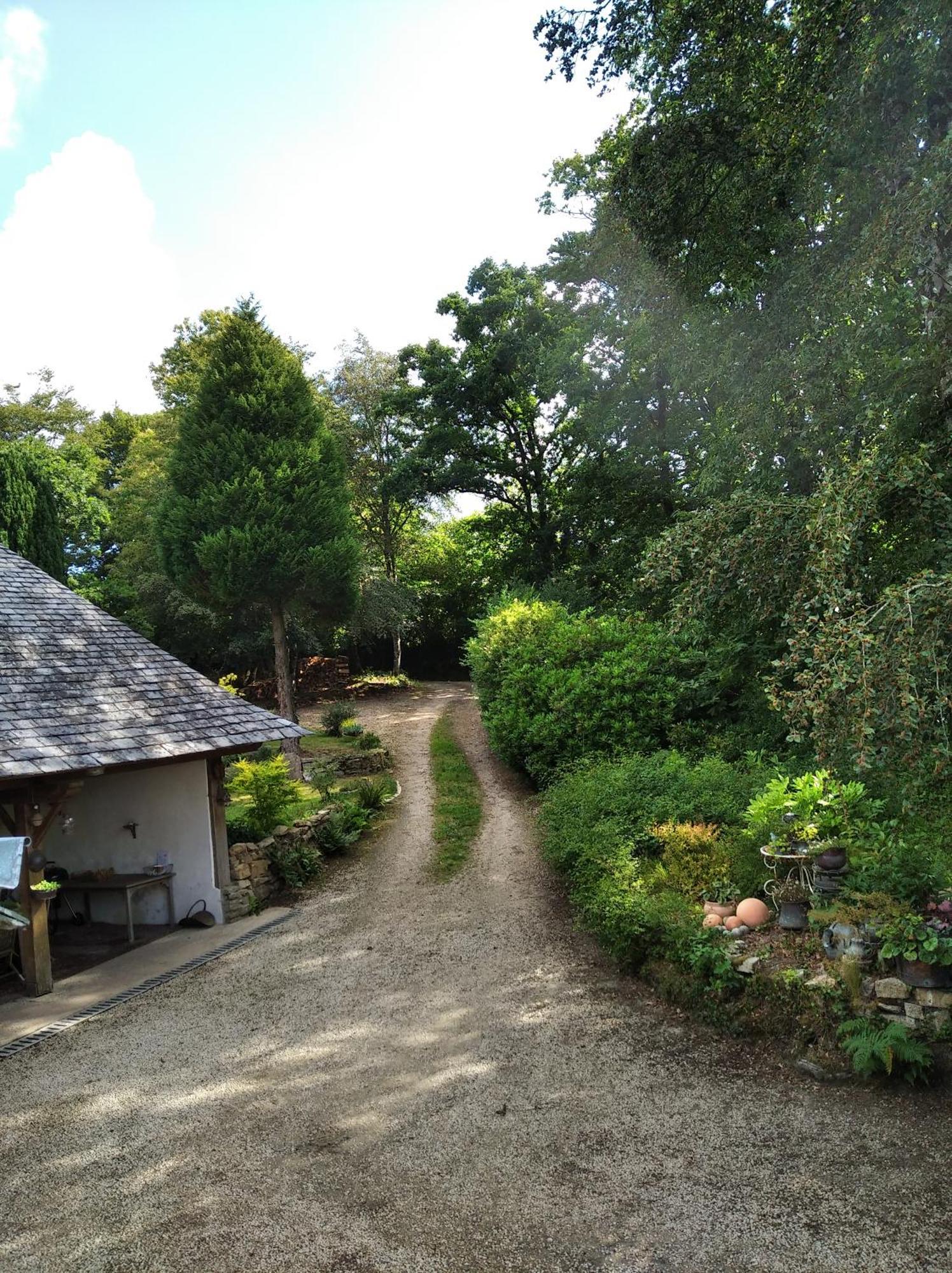 Maison Dans Un Environnement Boise Tres Calme Morlaix Exteriér fotografie